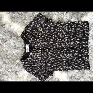 EUC. Hollister baby tee. XS